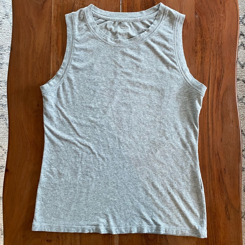Banana Republic Timeless Gray Tank Top Size Small